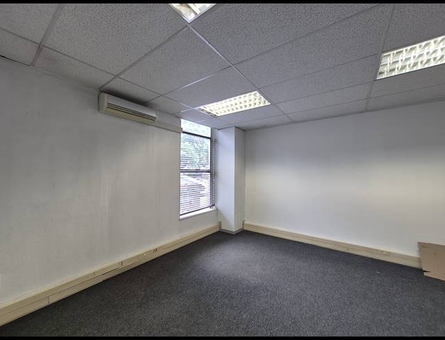 413M² OFFICE TO LET IN CRAIGHALL